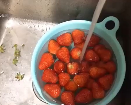 草莓酒的做法