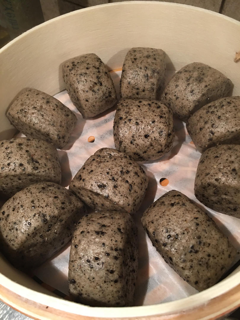 奶香黑芝麻刀切馒头