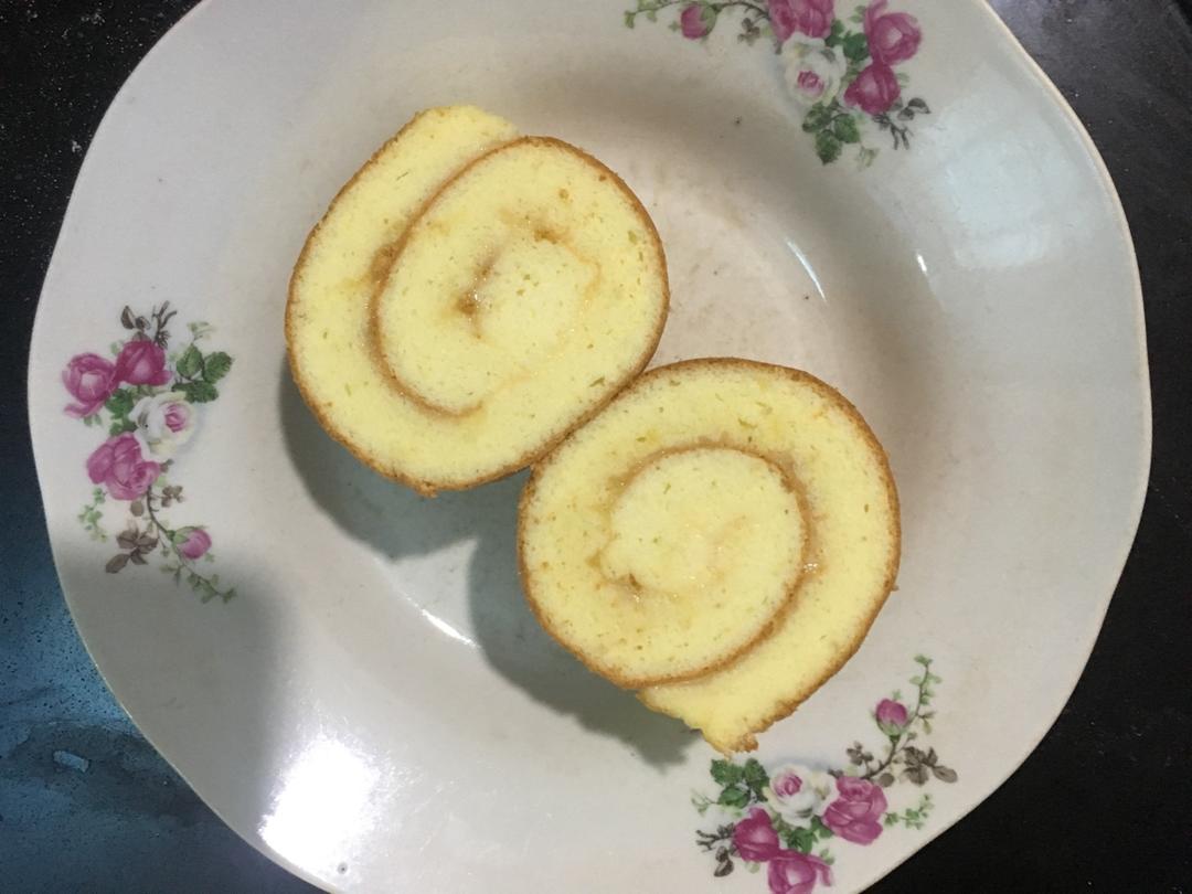 肉松戚风蛋糕卷