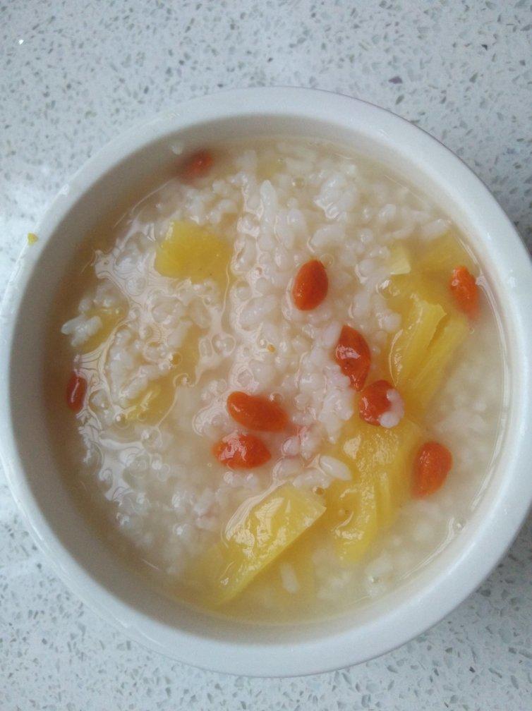 厨神哼做的菠萝粥
