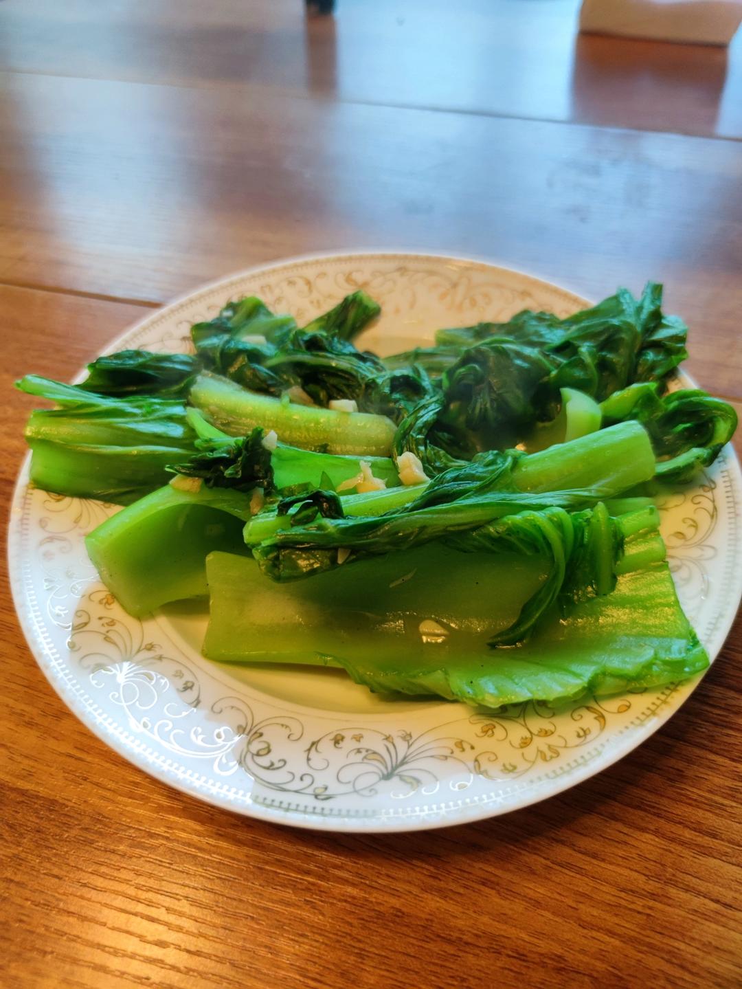 脆嫩爽口的蒜香油麦菜