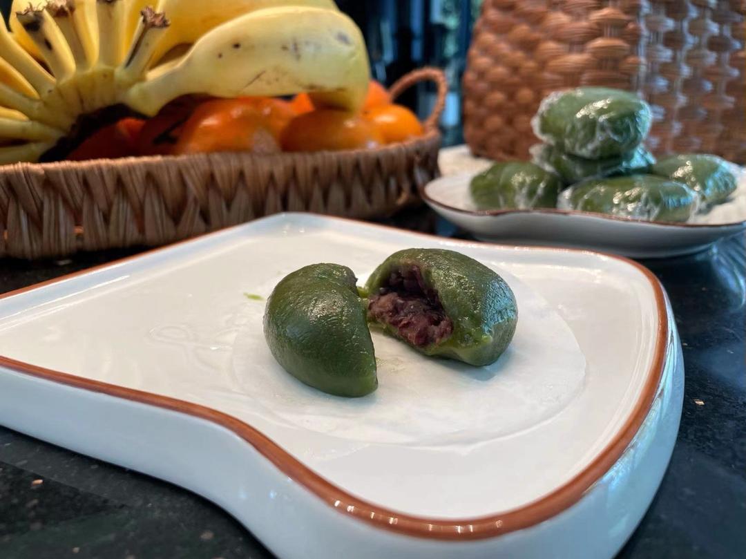 清明必吃的艾草青团