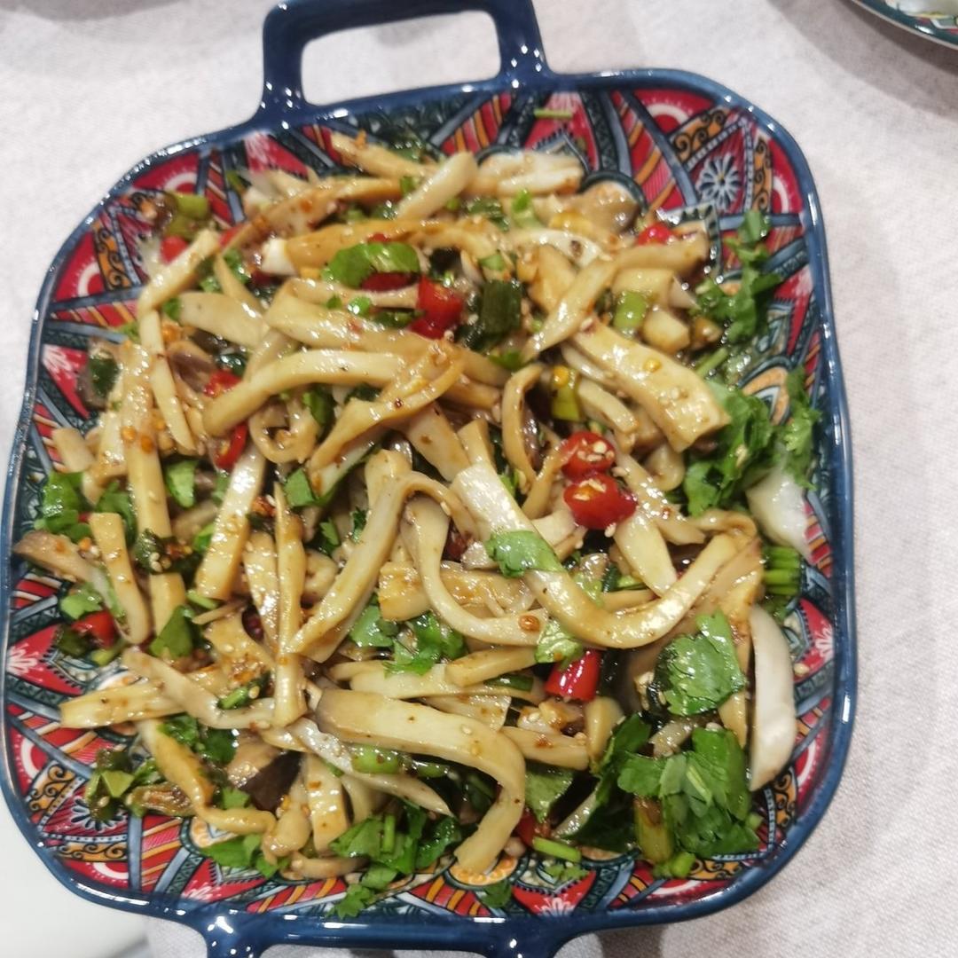比肉还好吃的【手撕凉拌杏鲍菇】，上桌扫光光