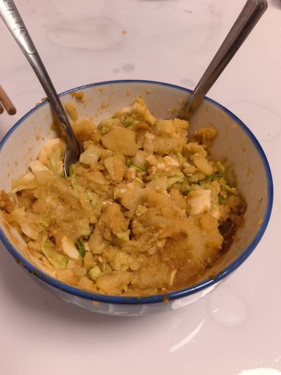 土豆 鸡蛋 生菜 沙拉