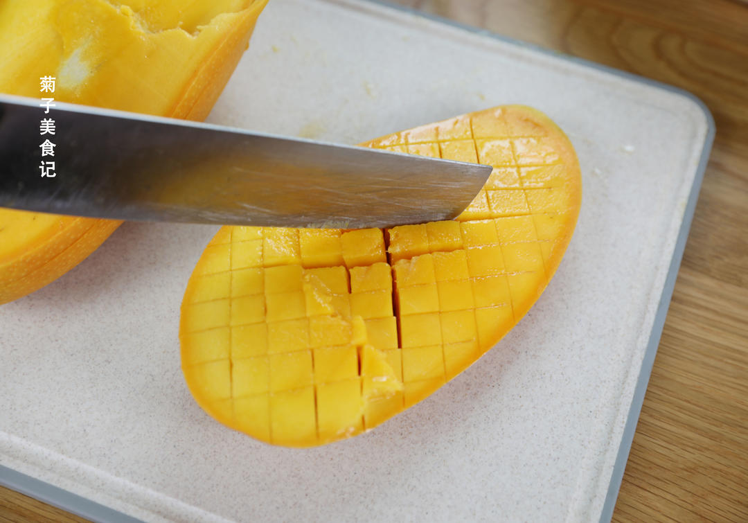 黑暗料理芒果汤圆的做法 步骤2