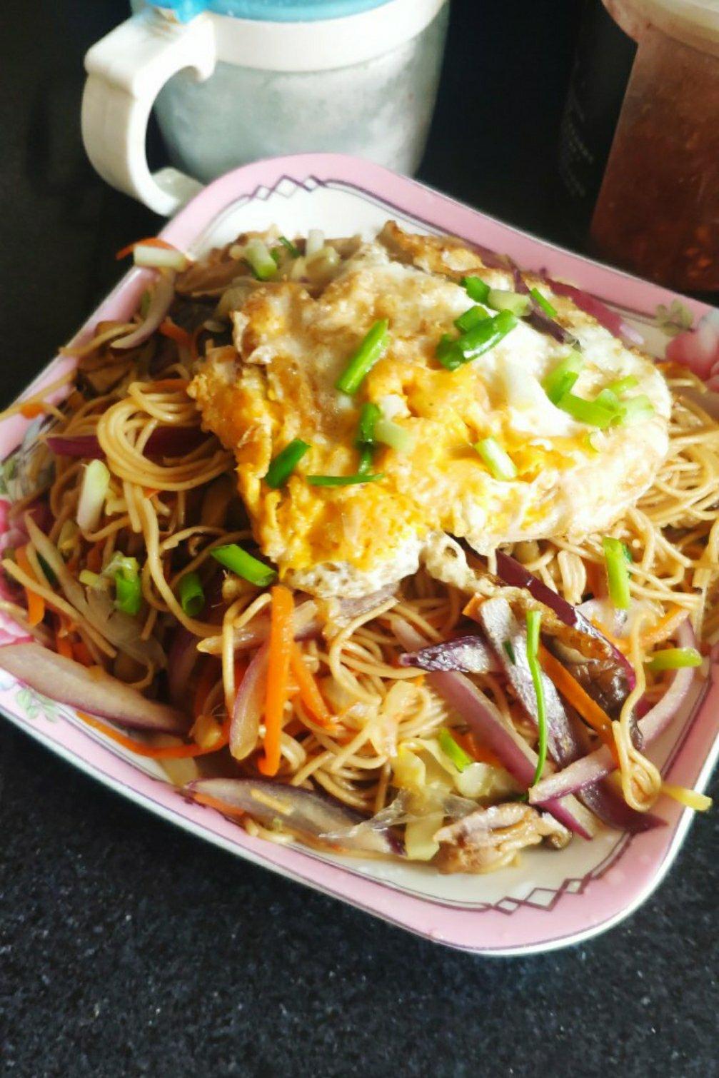 蔬菜炒面
