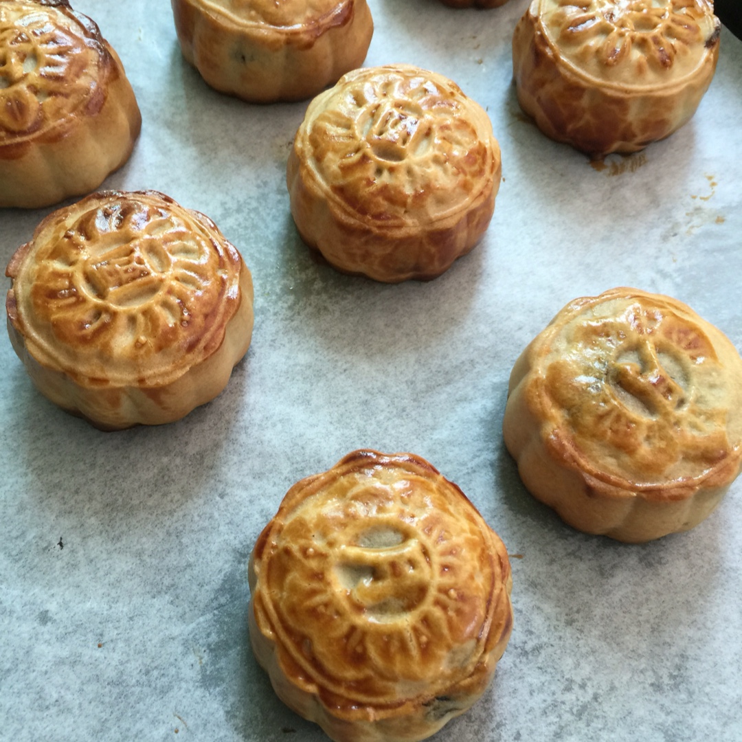 广式月饼——蛋黄莲蓉月饼