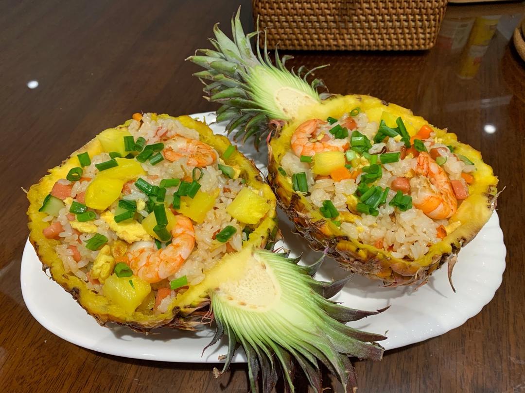 虾仁菠萝炒饭