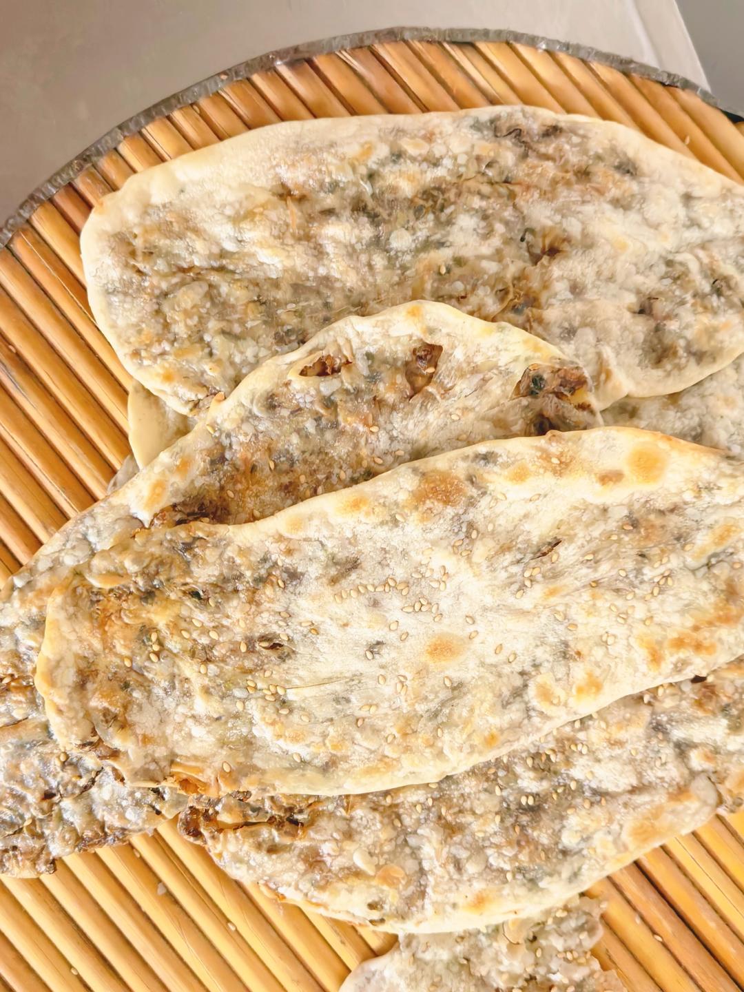 梅干菜鲜肉锅盔