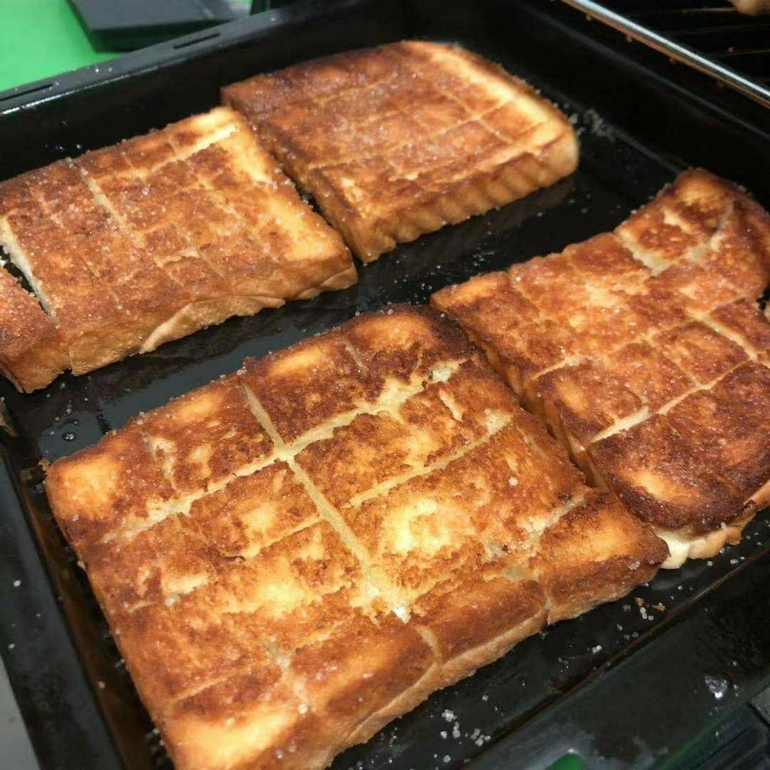 黄油砂糖吐司片