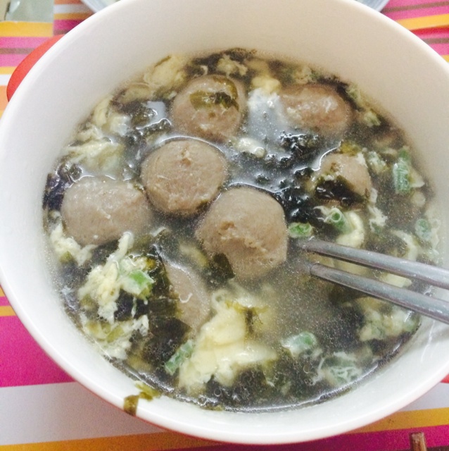 肉丸紫菜蛋花汤