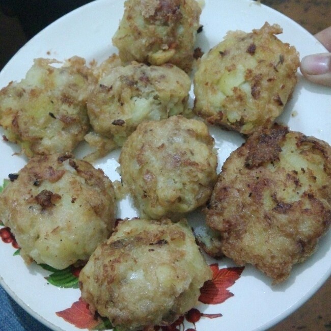 可乐饼 （肉末洋葱土豆饼）