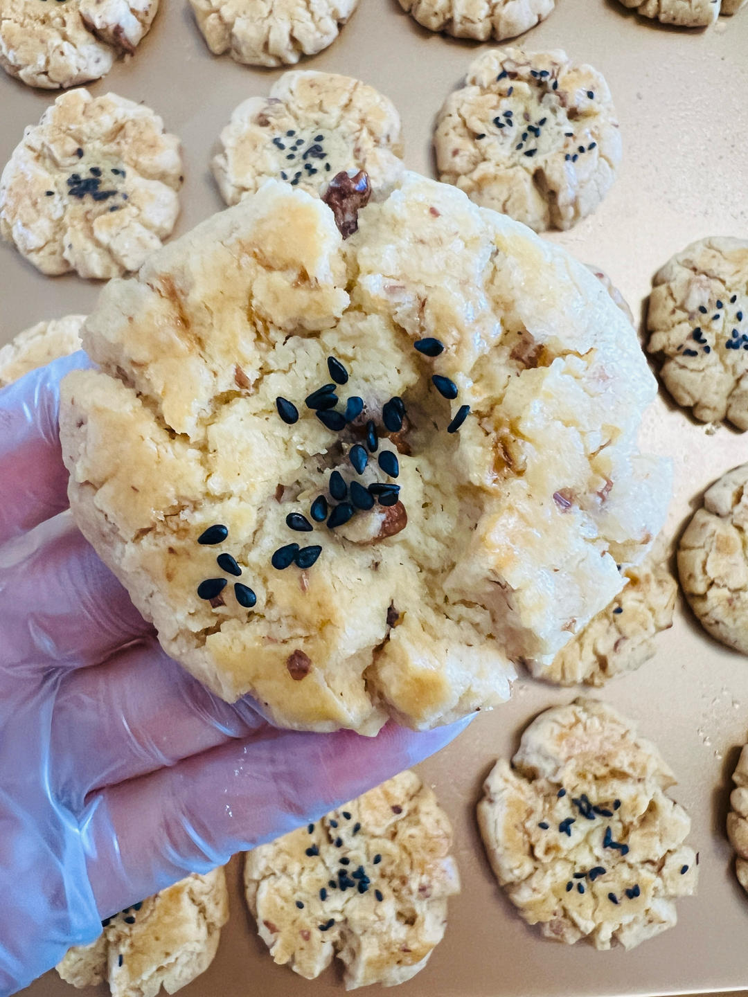 轻轻一按就碎掉的原味桃酥（不输猪油版）