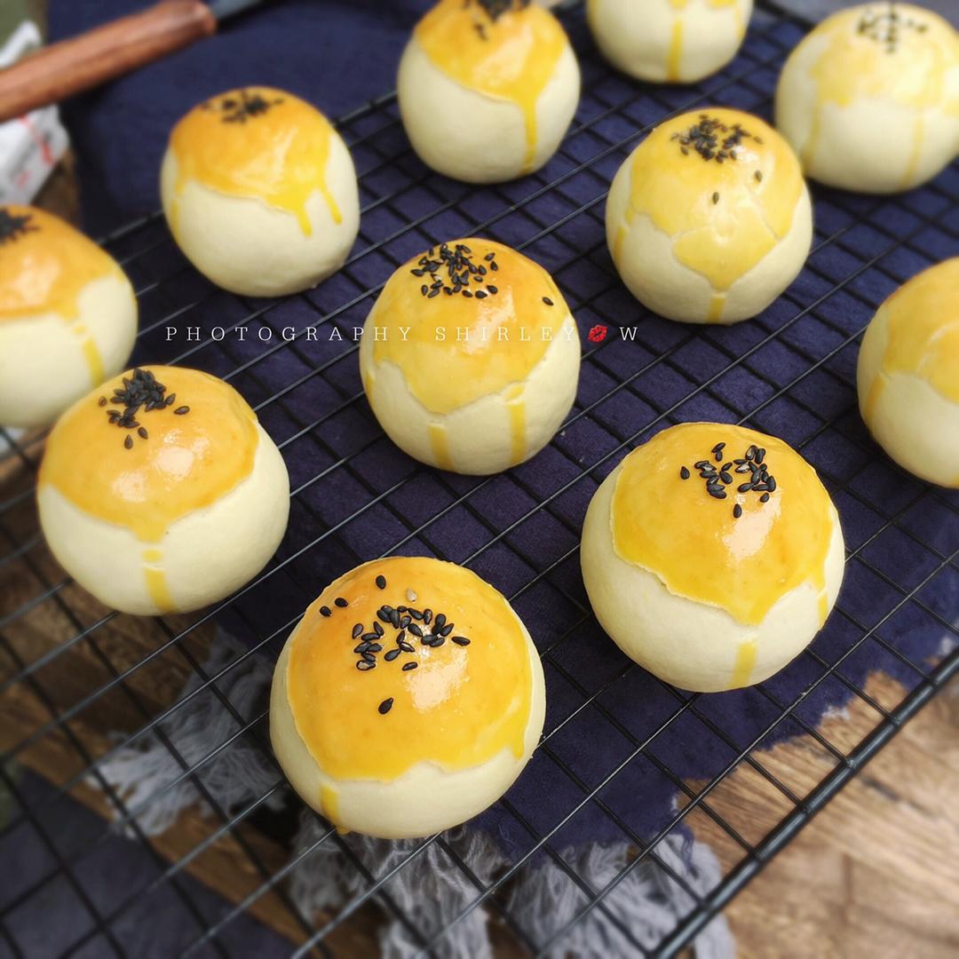 《Tinrry+》菠萝蛋黄酥（超快手、免揉、不用开酥）