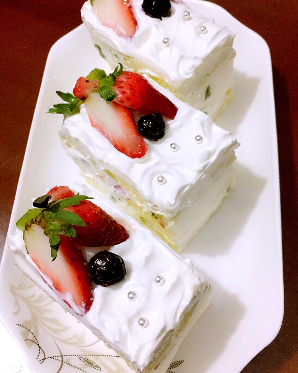 草莓城堡蛋糕
