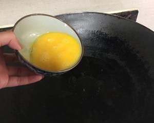 菜心粒鸡蛋火腿炒饭的做法 步骤2