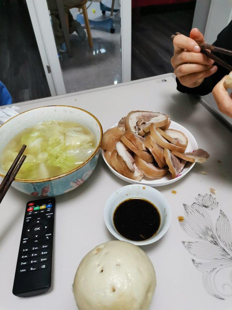 冰花肘子