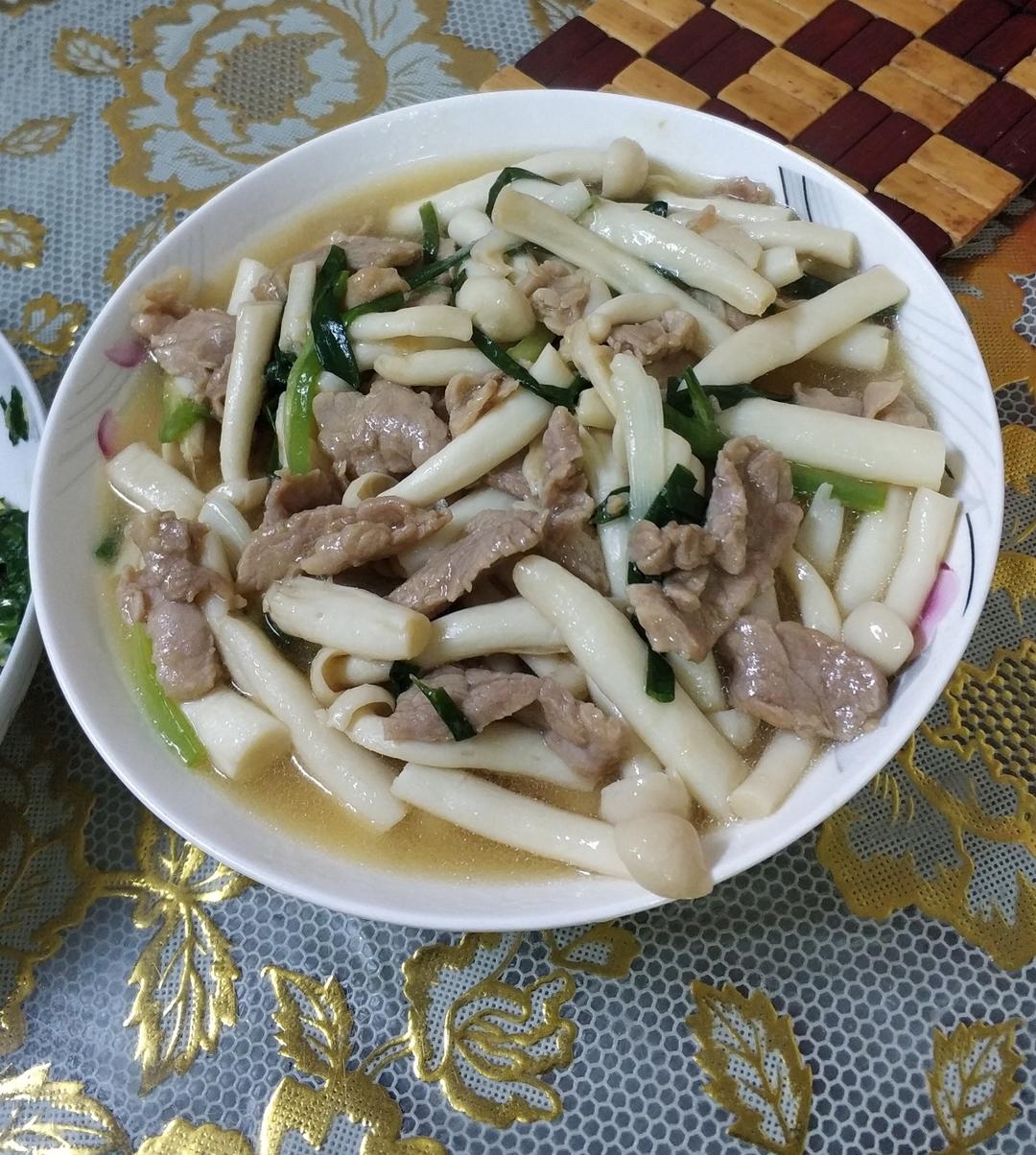 海鲜菇肉片