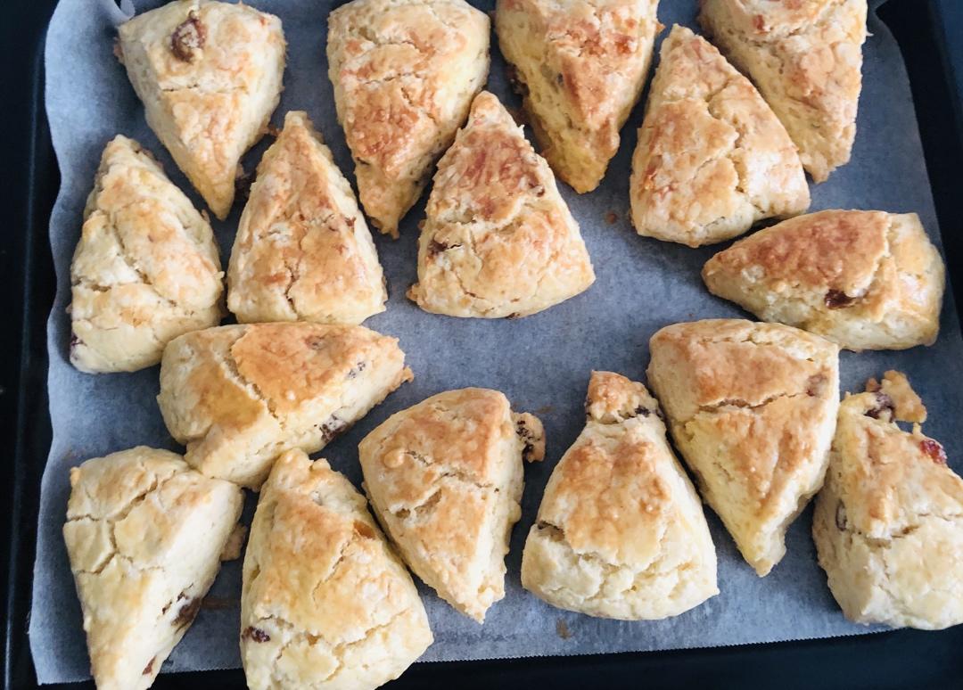 完胜星巴克的超美味酥脆司康 super easy crunched scone