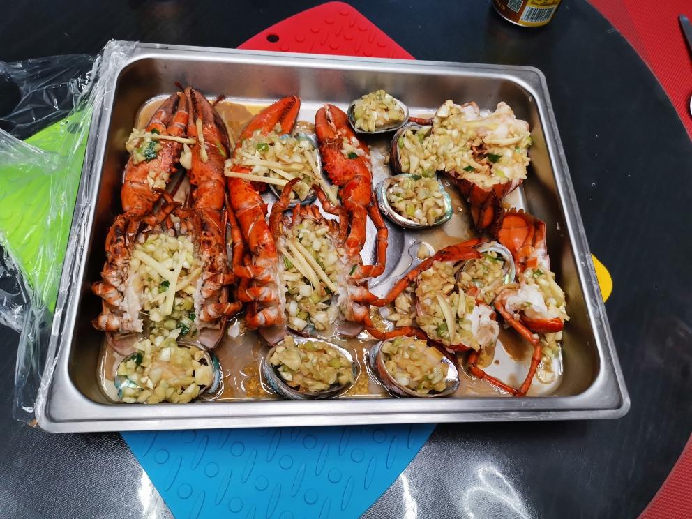 蒜蓉鲍鱼波士顿龙虾