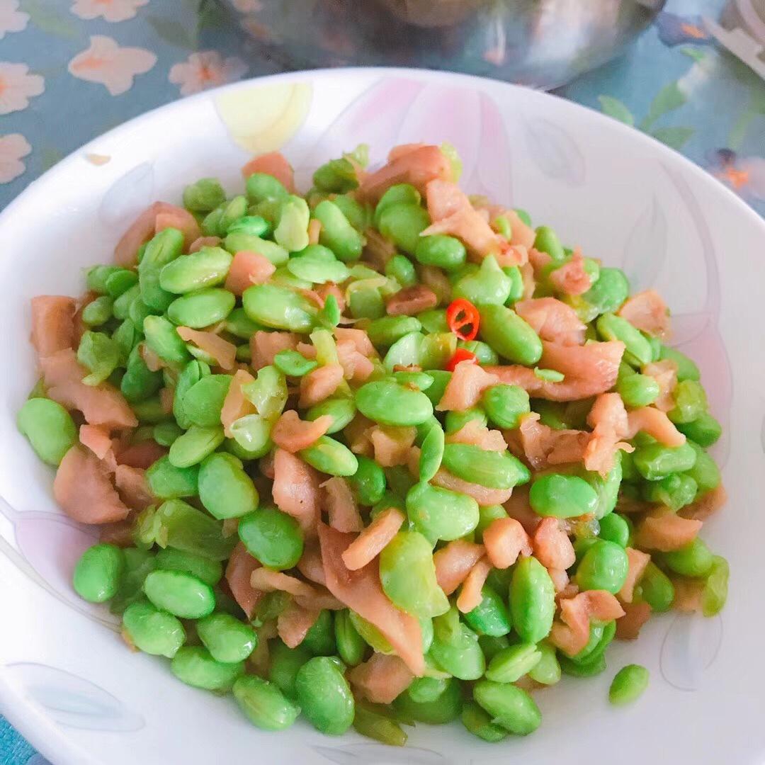 萝卜干炒毛豆