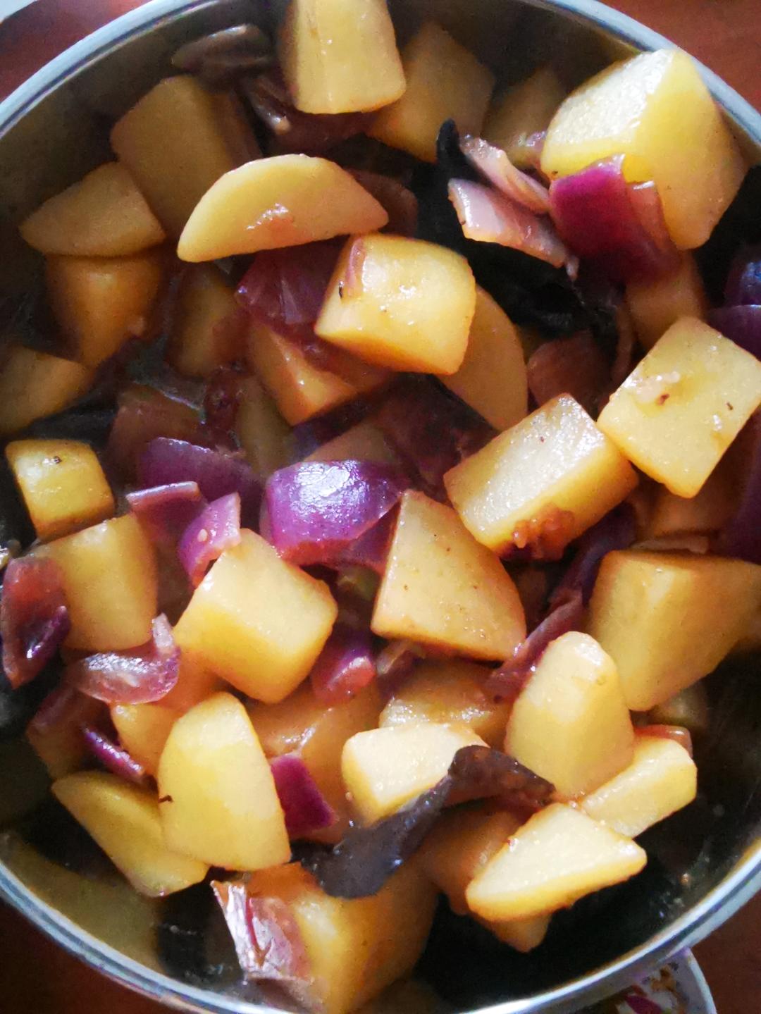 好吃到舔碗底的土豆肥牛拌饭
