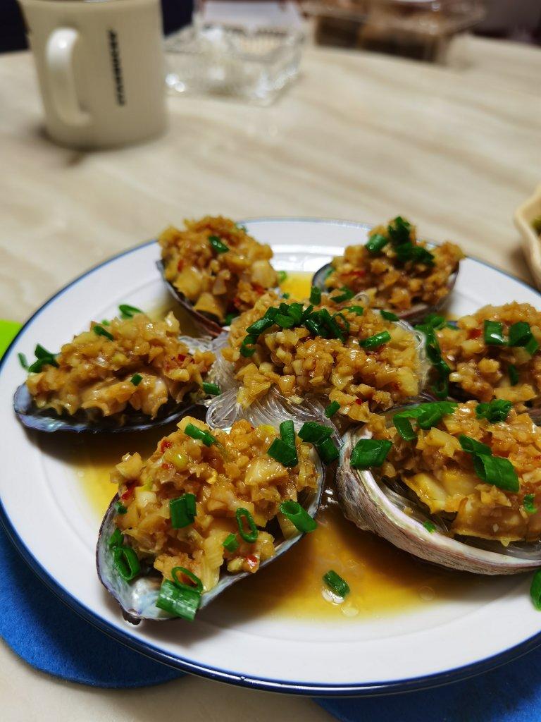 蒜蓉粉丝蒸鲍鱼