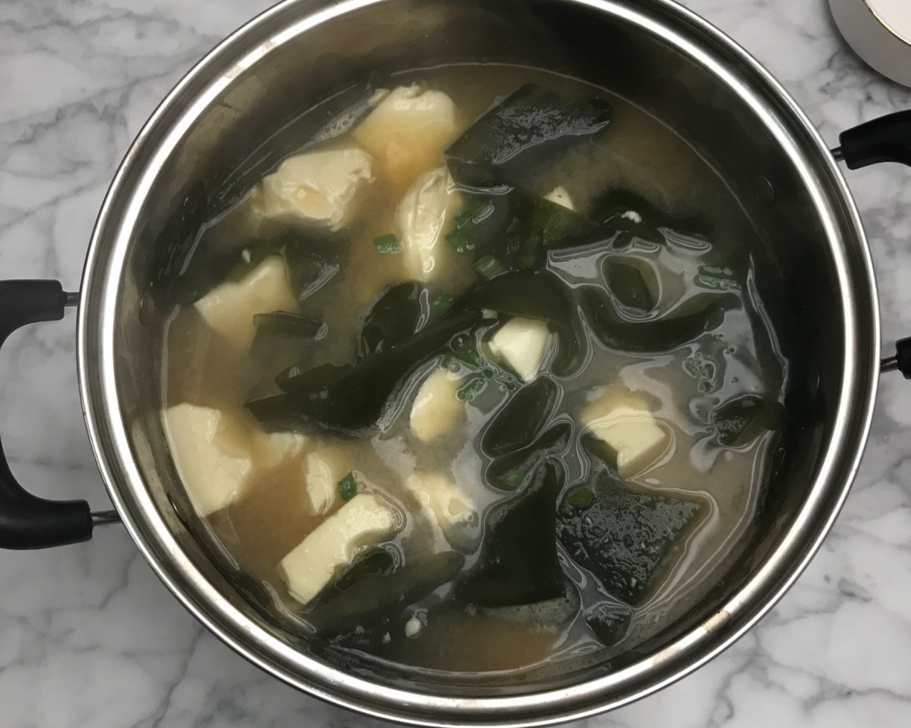 豆腐白蛤海带味增汤