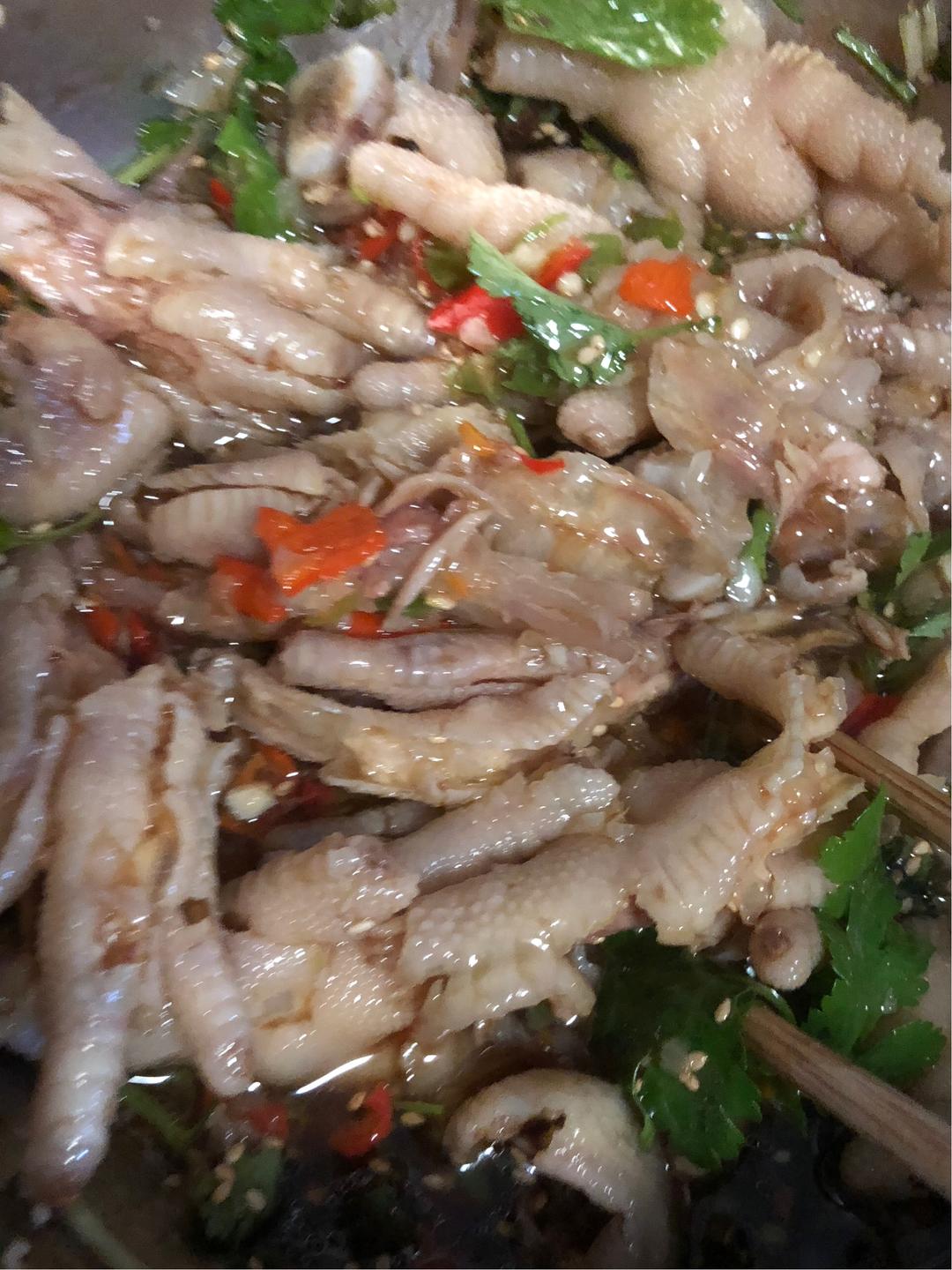 去骨鸡脚的做法