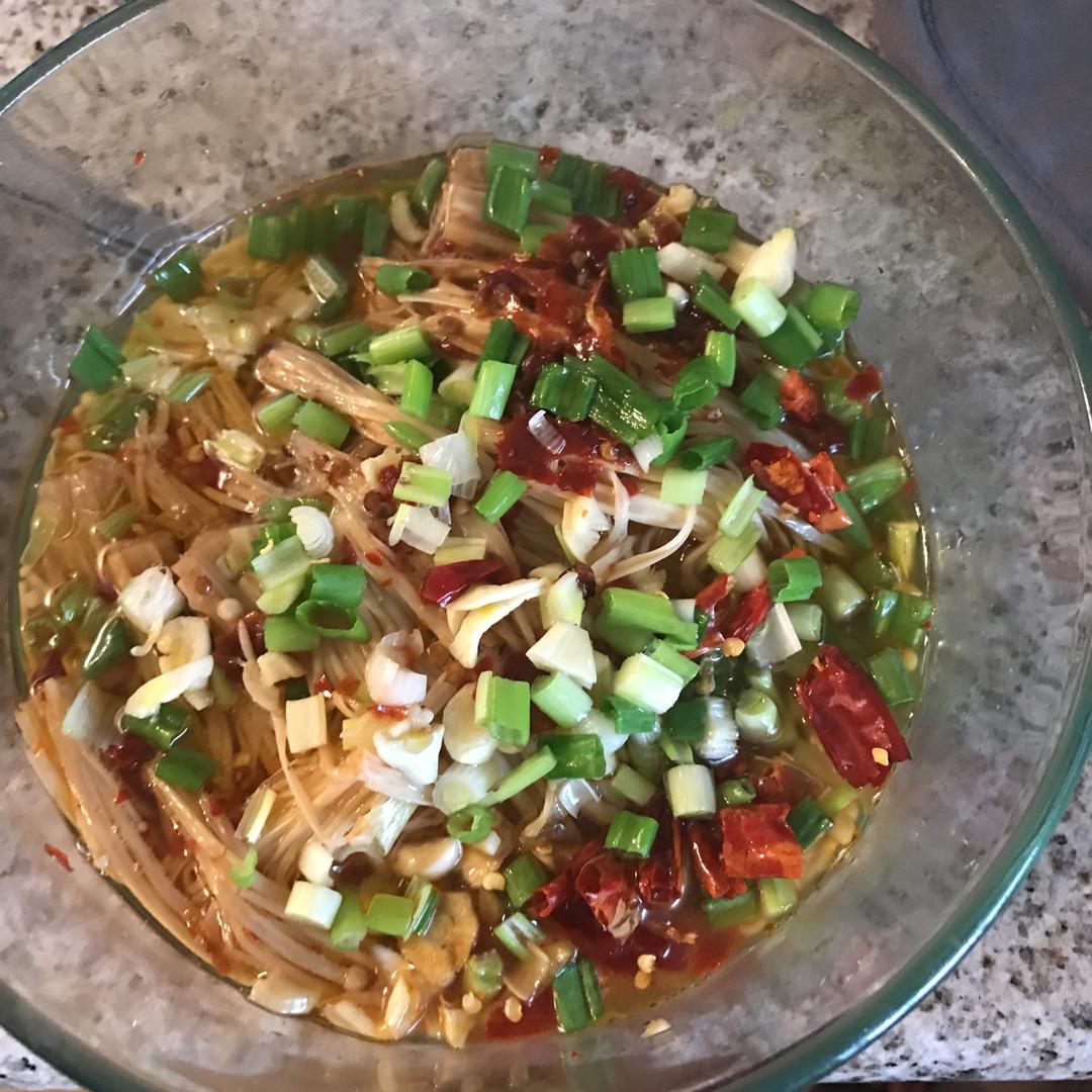 油泼金针菇