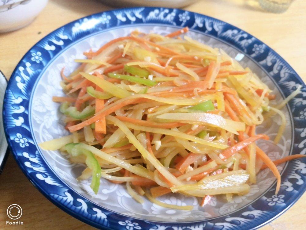 凉拌土豆丝，爽口开胃