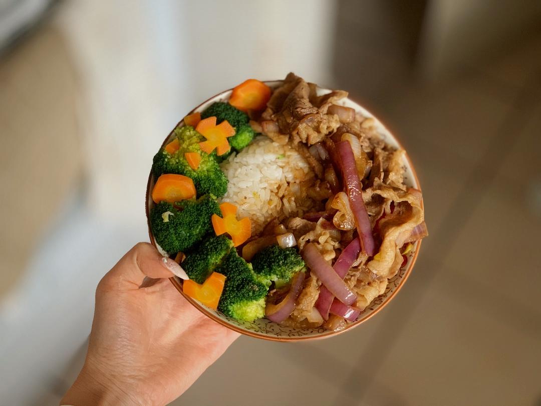 肥牛饭