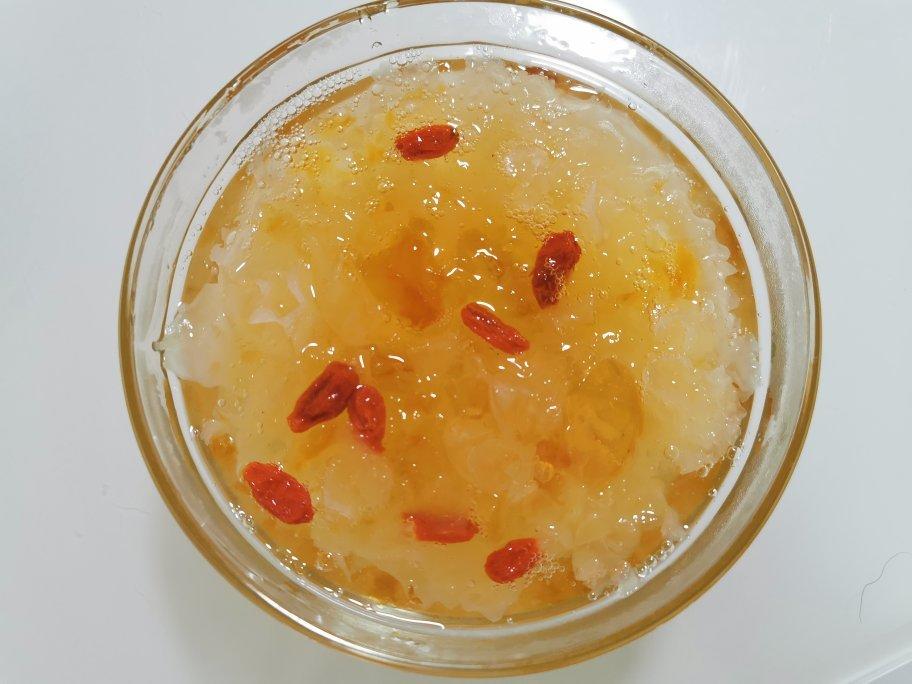 银耳桃胶美容羹