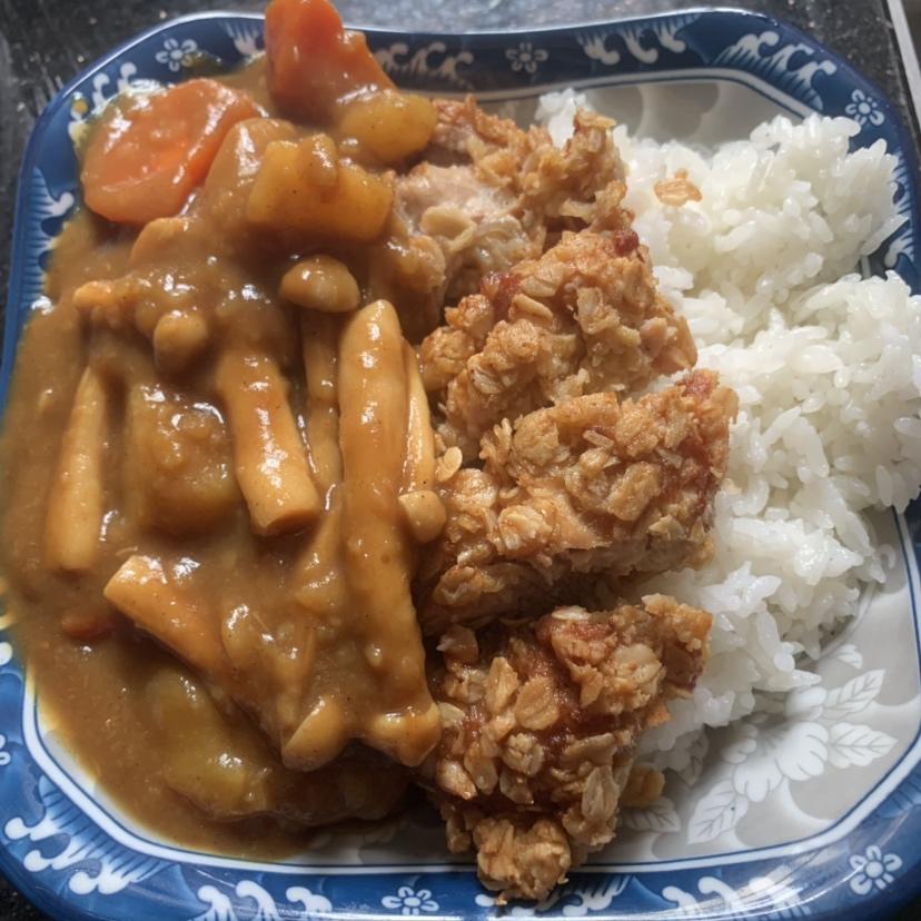 炸鸡排咖喱饭