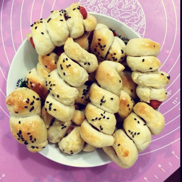 台式香肠面包卷