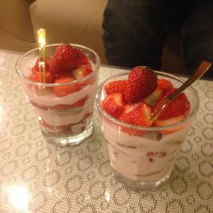 小威廉草莓冻芝士杯的做法 步骤5