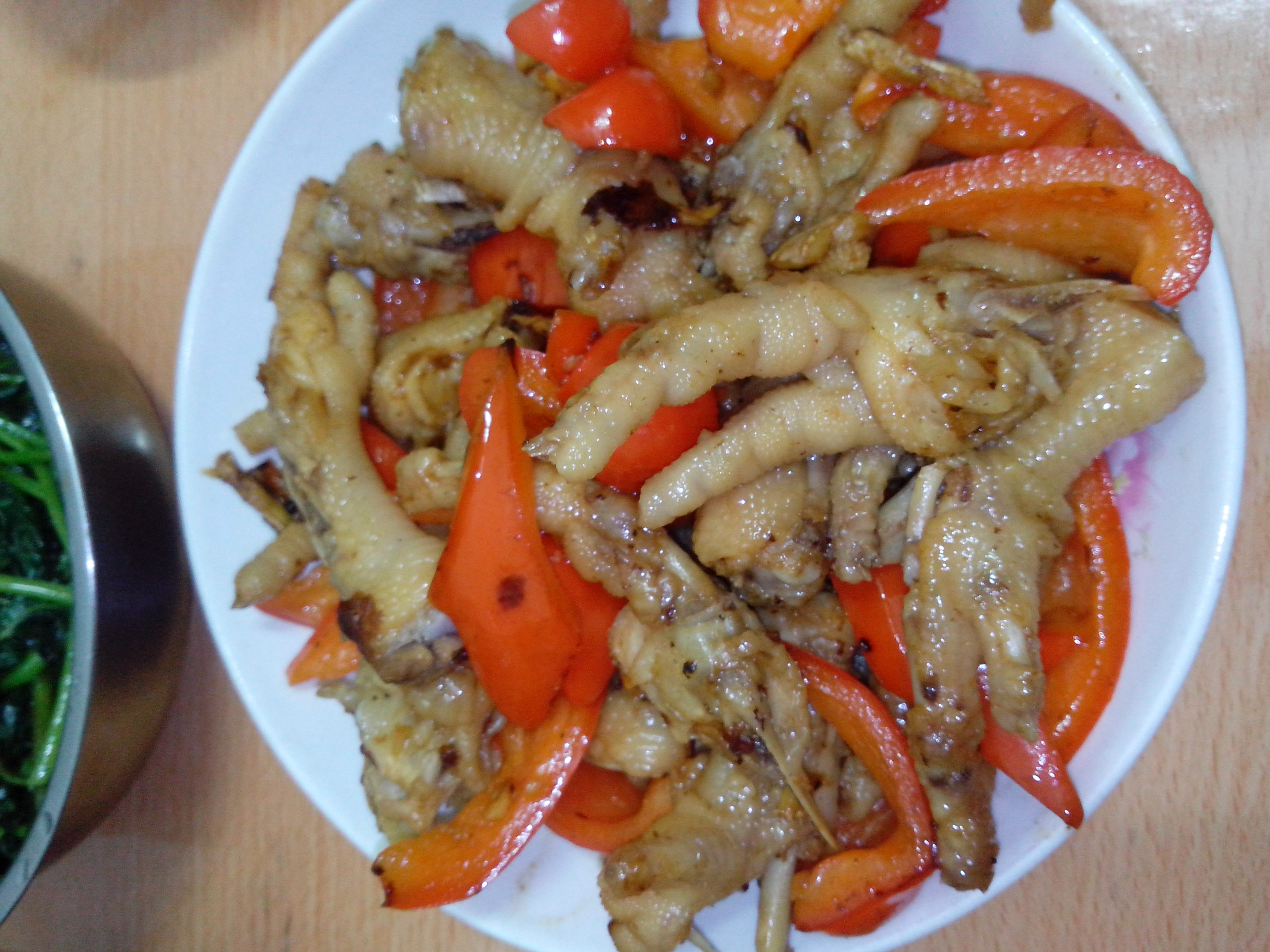 红烧鸡爪