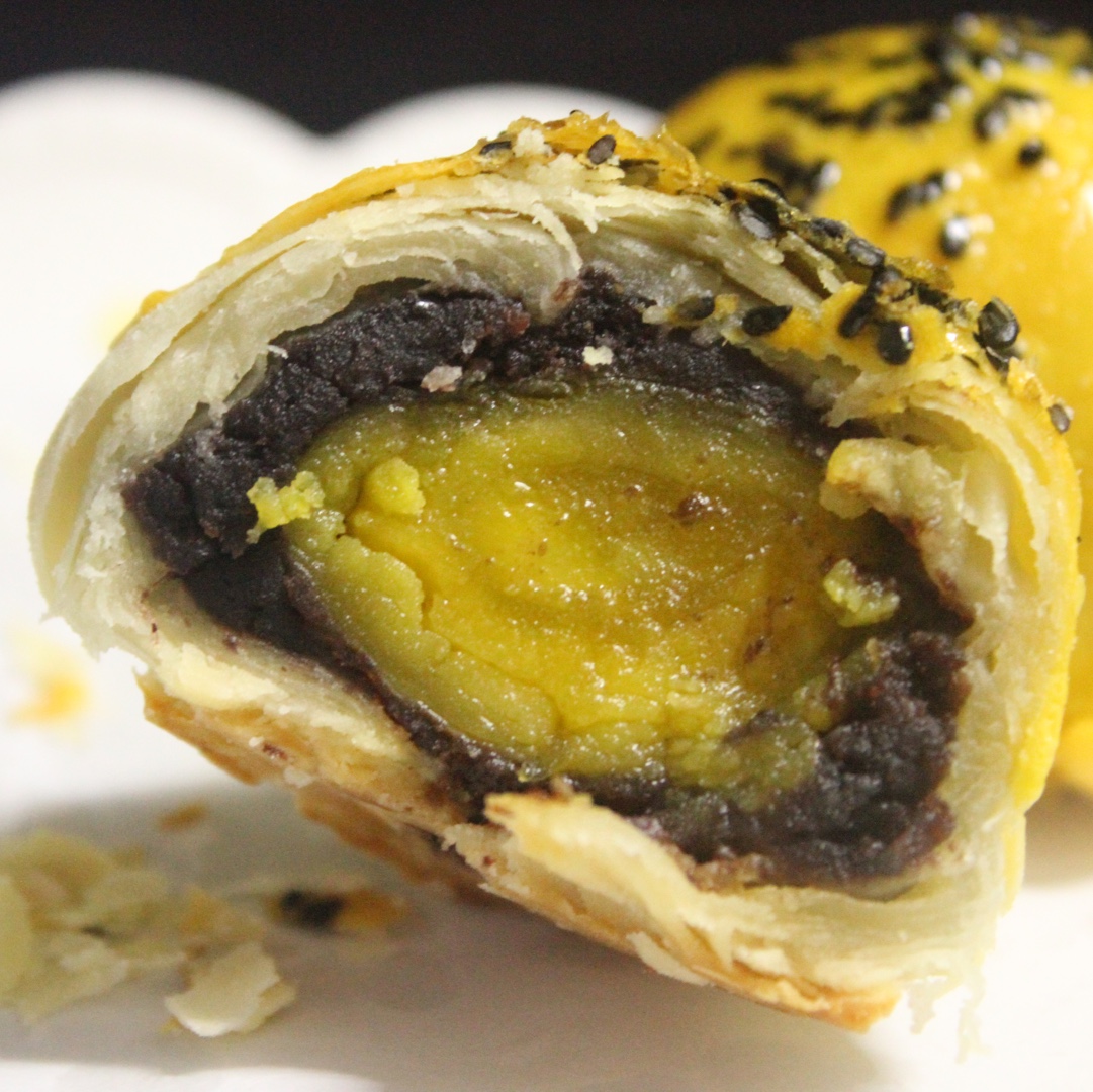 黄金外表蛋黄酥