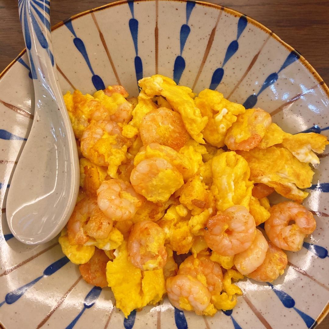 鲜香嫩滑的 虾仁滑蛋