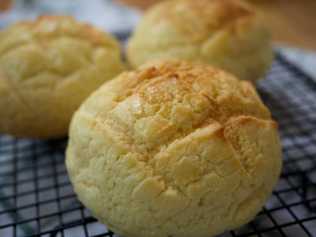 好吃到炸裂的港式菠萝包（附带制作酥皮的小视频）