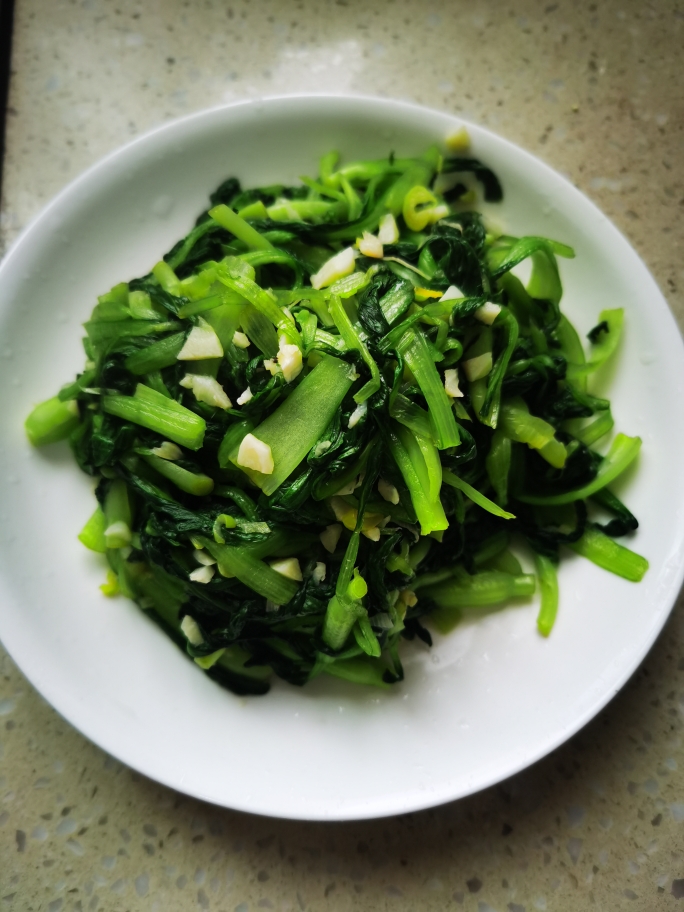 🍀蒜蓉鸡毛菜🍀（快手小炒🤓绿色，健康，减脂😋适用大部分青菜👍👍👍）的做法