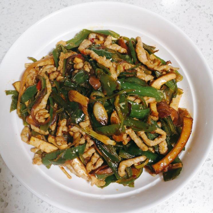 农家小炒肉【记忆中勾魂的油汤】