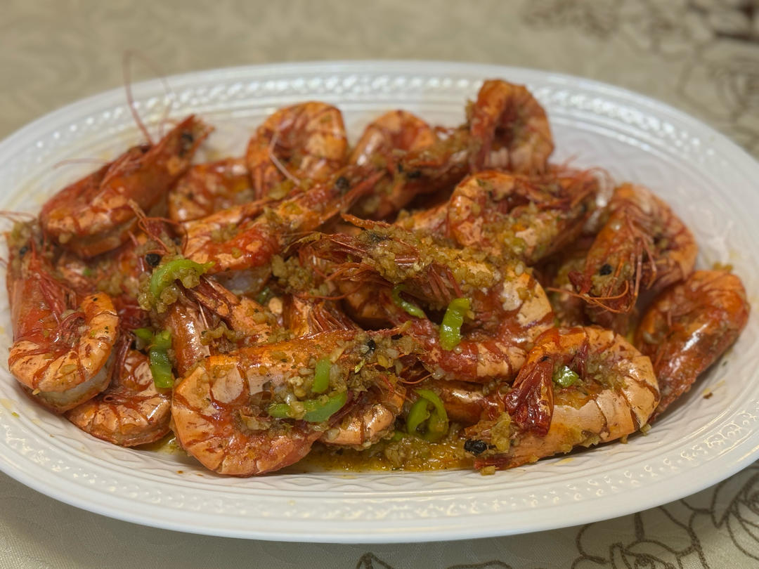 黄油蒜蓉黑虎虾
