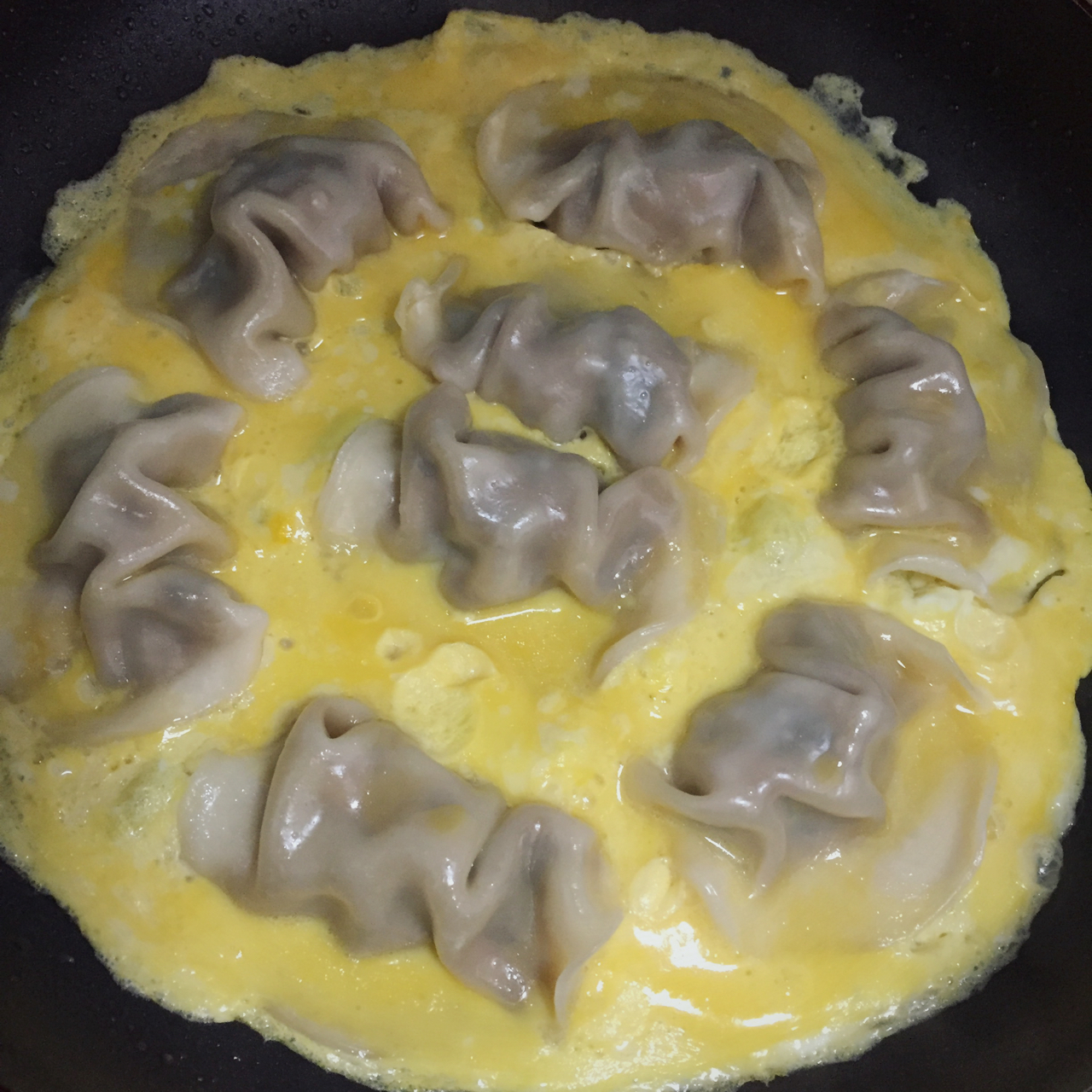 抱蛋煎饺