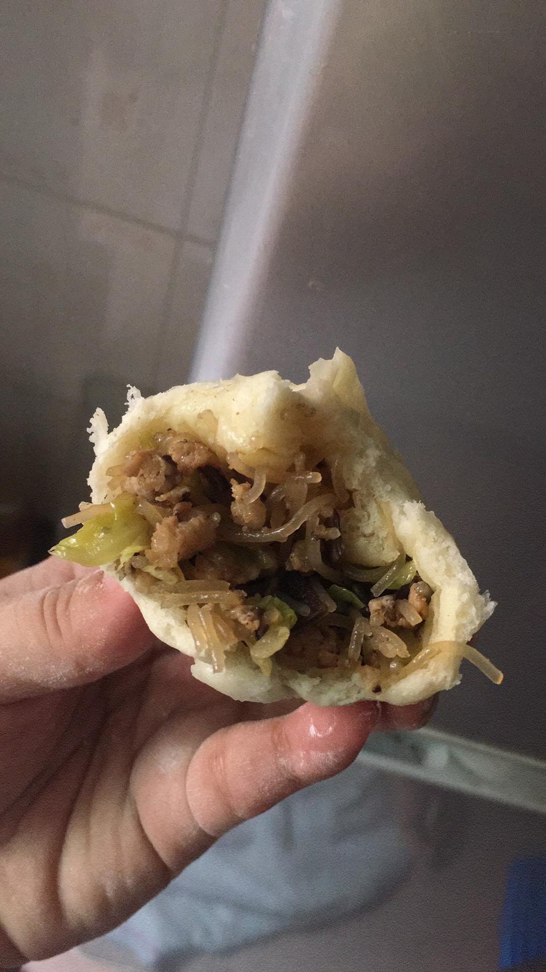 木耳粉丝包的做法