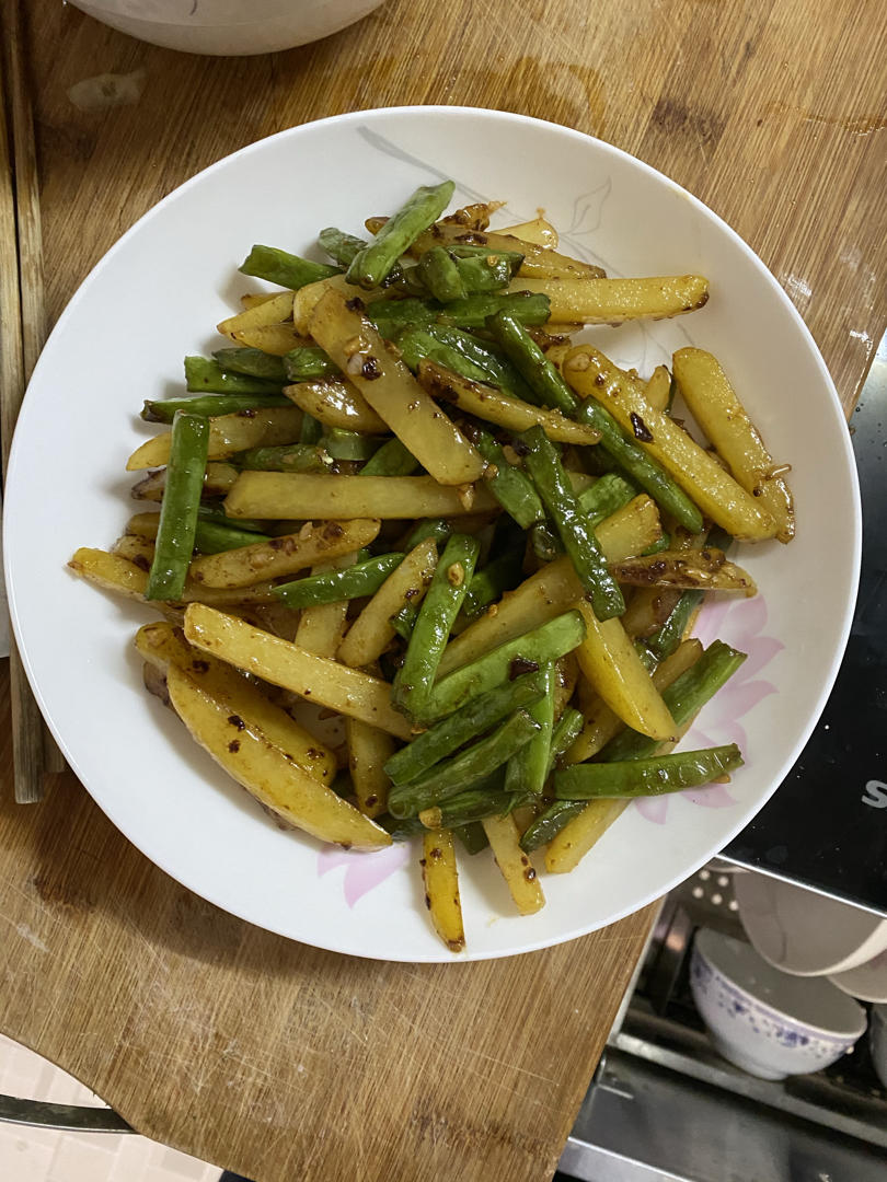 豆角烧土豆——全素，省油版，不需要刀工的下饭菜