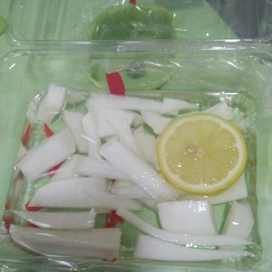 腌萝卜，酸甜爽口