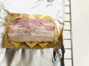 培根芝士蛋吐司-快手开放式三明治 黄金爆浆～15分钟馋哭厨师本人的做法 步骤4