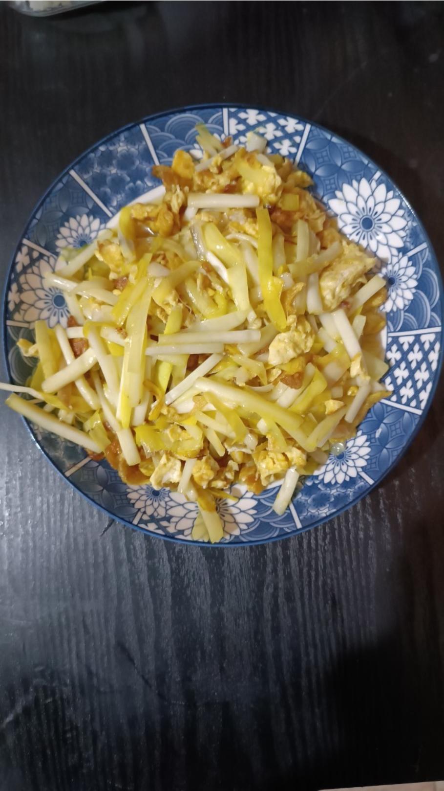 老丁的私房菜－韭黄炒鸡蛋