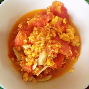 电饭煲里的番茄鸡蛋的做法 步骤3